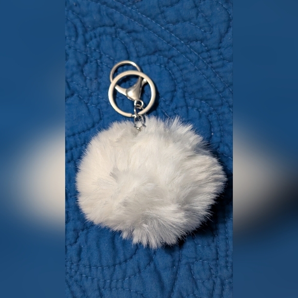 Fluffy White Keychain Accessory - Picture 5 of 5